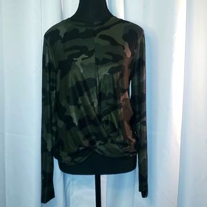 Old navy camo active top